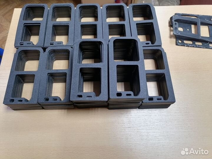 Лазерная резка пластика, оргстекла, ткани