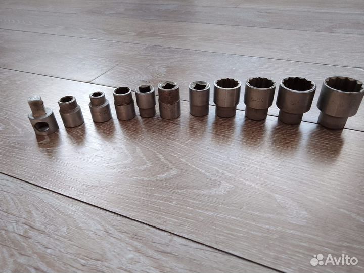 Продаю набор торцовых автомобильных ключей