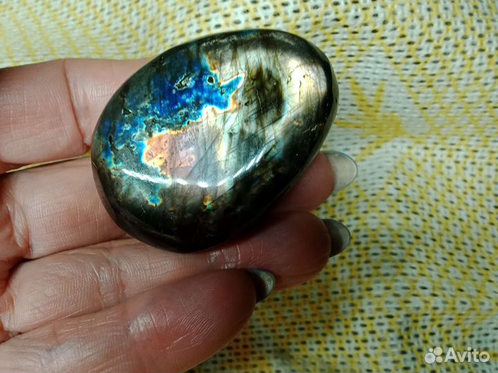 Камни и минералы коллекция