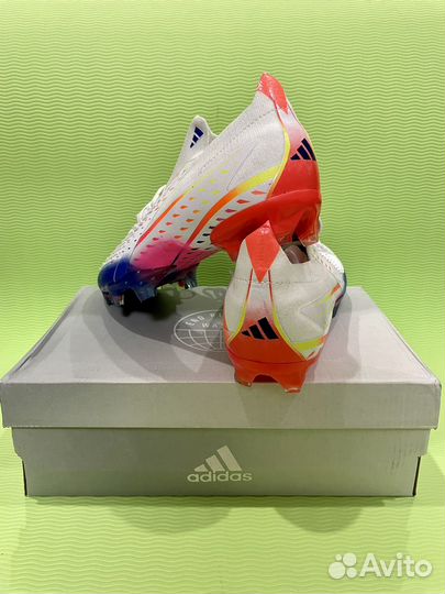 Футбольные бутсы adidas predator