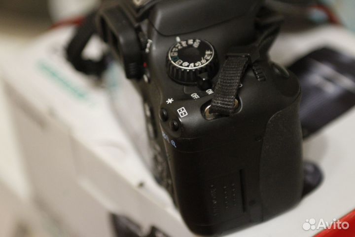 Canon 550d body с корбкой