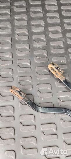 Рычаг стеклоочистителя