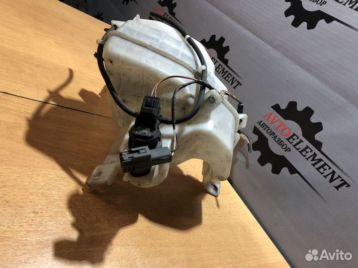 Бачок стеклоомывателя Мазда 3 BL хетчбек