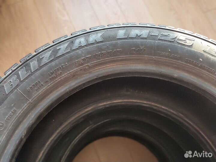 Bridgestone Blizzak LM-25 205/55 R17