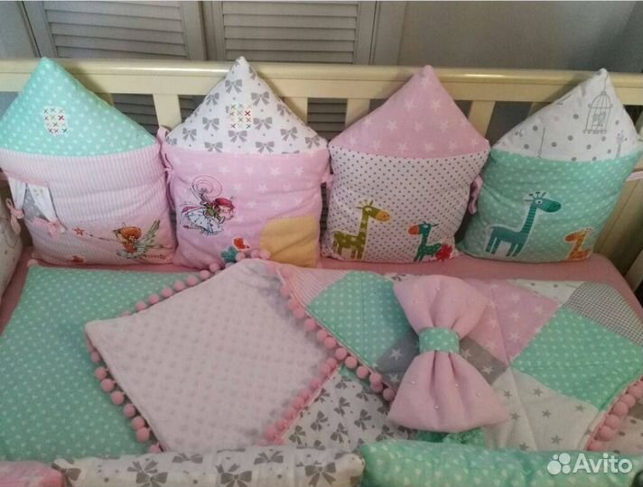 Комплект бортиков в кроватку