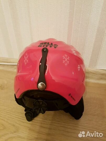 Горнолыжный шлем