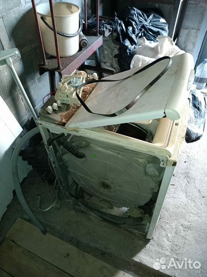 Стиральная машина на запчасти whirlpool