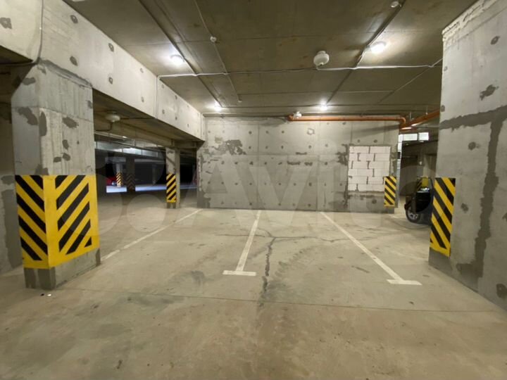 Машиноместо, 15 м²