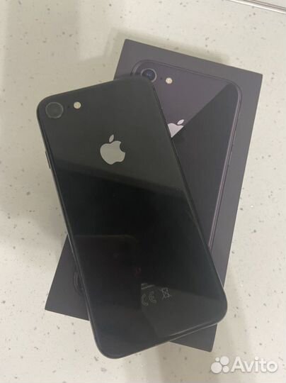 iPhone 8, 64 ГБ
