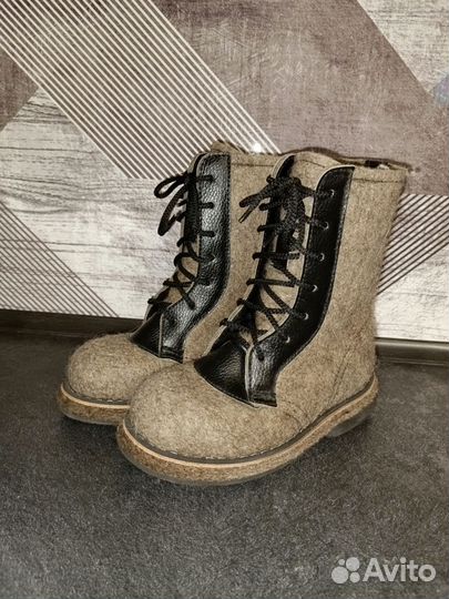 Ботинки войлочные размеры 36,40