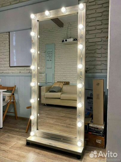 Зеркало гримерное