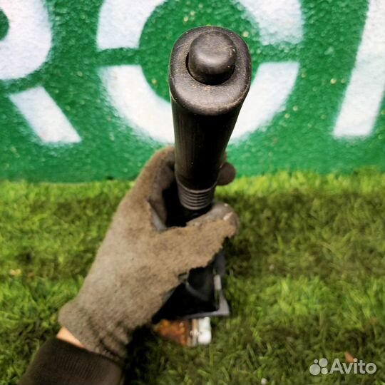 Рычаг стояночного тормоза Nissan Almera G15