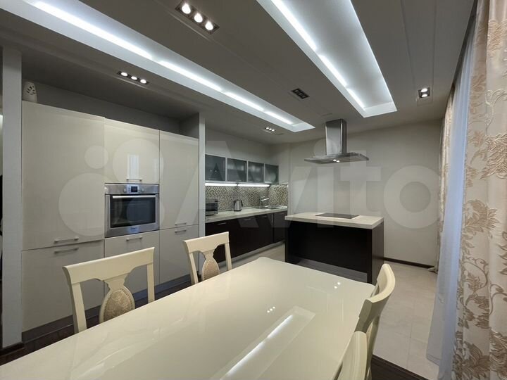 3-к. квартира, 102,4 м², 7/8 эт.