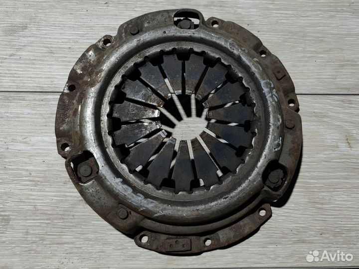 Корзина сцепления Mazda 626