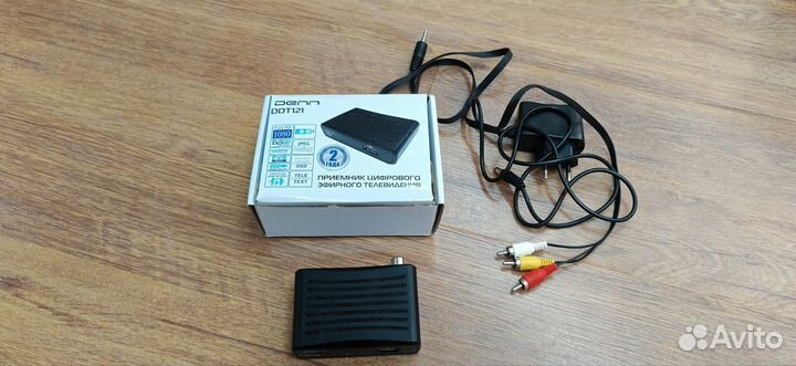 Тв приставка Denn Ddt121