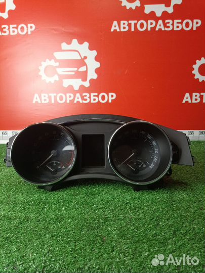 Щиток приборов Skoda Superb 2
