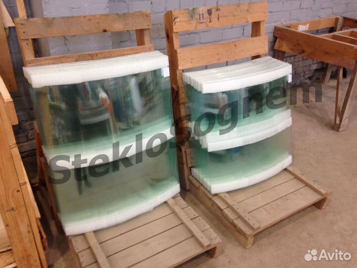 Стекло переднее гнутое для витрины Октава (Криспи)