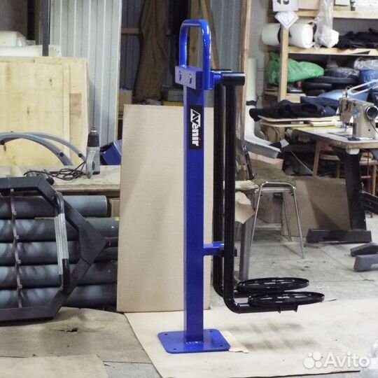 Уличный тренажер разведение ног AVU028