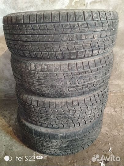 Dunlop Graspic DS3 205/70 R15 96Q