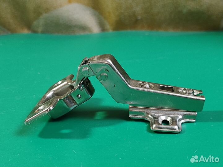 Петля угловая 30 AKS