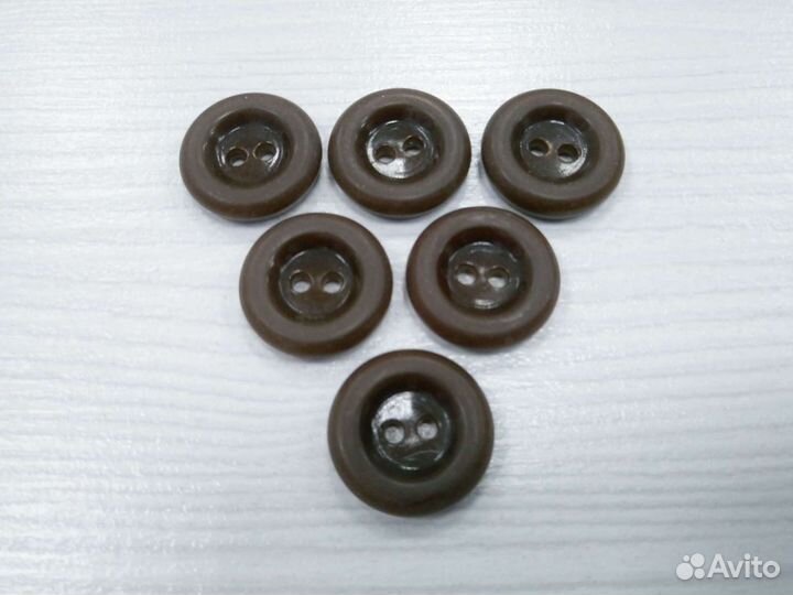 Пуговицы разные