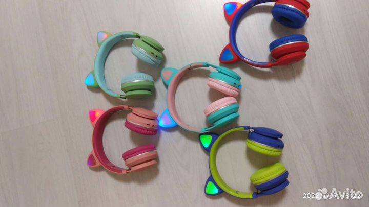 Беспроводные светящиеся наушники с ушами