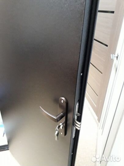 Дверь входная металлическая утепленная