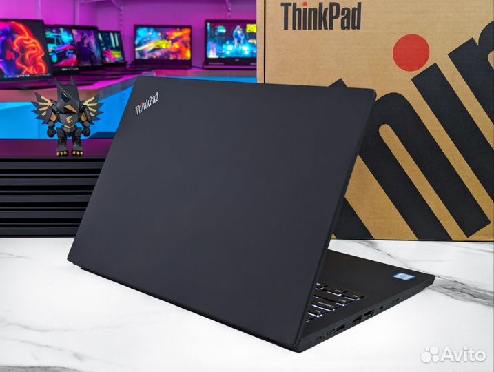 ThinkPad T490 i7-8665U 500 nits 2560 x 1440