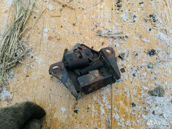 Замок капота Kia Spectra 2004-2011 оригинал