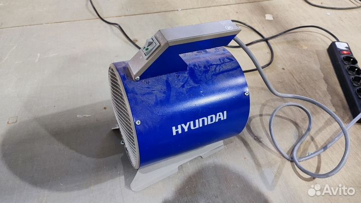 Тепловая пушка электрическая Hyundai HHG6-30-UI523