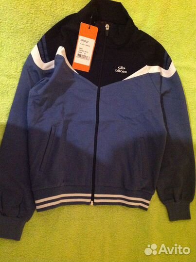 Костюмы спортивные