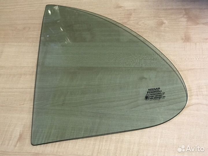 Стекло задней левой двери Nissan Micra