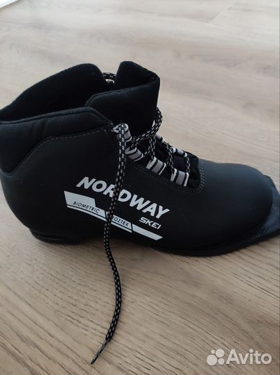 Лыжные ботинки