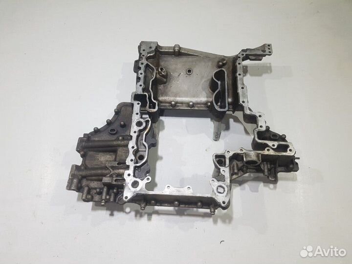 Верхний этаж поддона двс 5.2 BSM ауди с8 audi s8