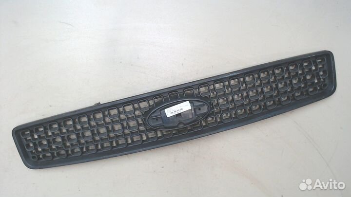 Решетка радиатора Ford Fusion, 2006