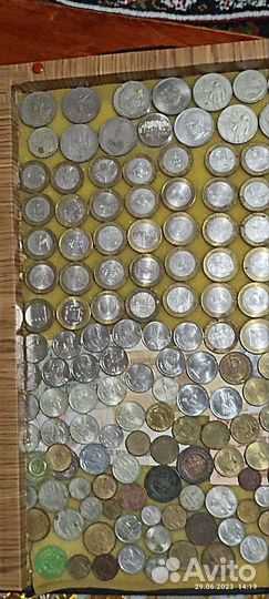 Юбилейные монеты