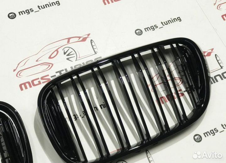 Решетка стиль M7 BMW 7 series G11 черный глянец