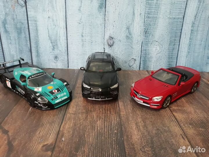 Машинки коллекционные 1/24