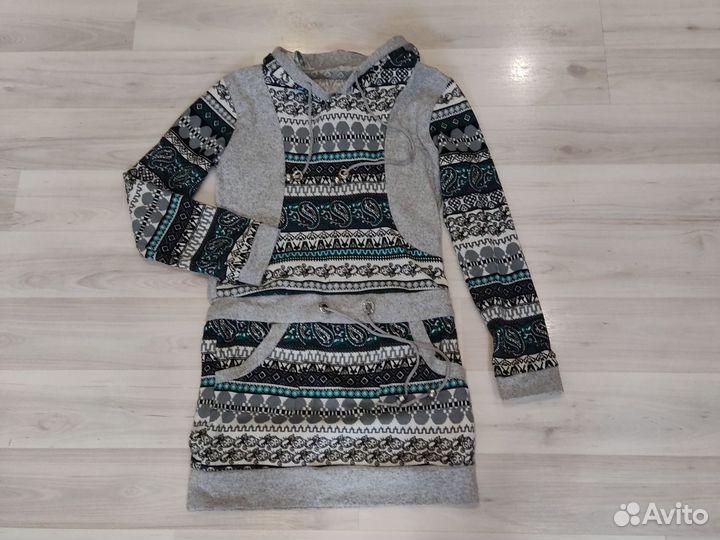 Платье праздничное и повседневное от4 -6. Лет