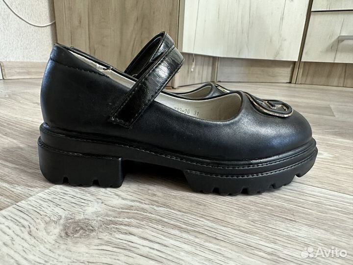 Туфли для девочки в школу