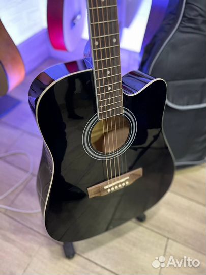 Гитара новая