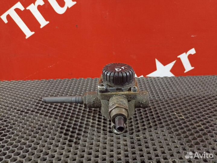 Клапан ускорительный