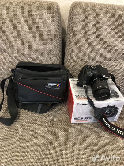 Зеркальный фотоаппарат canon EOS550d