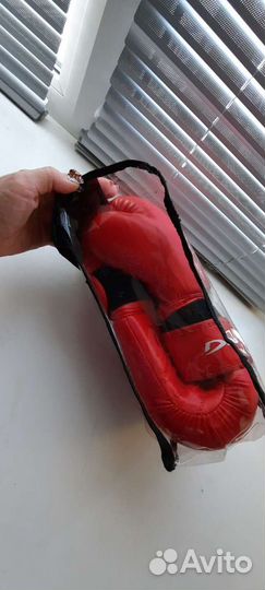 Перчатки для единоборств