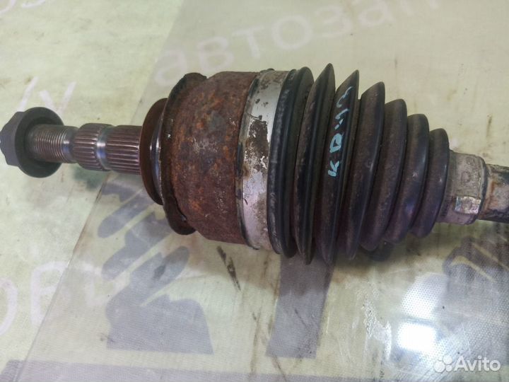 Ось привод шрус передний правый Chevrolet Cruze