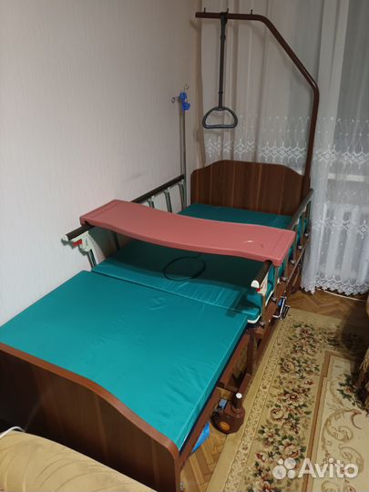 Кровать для лежачих больных с туалетом