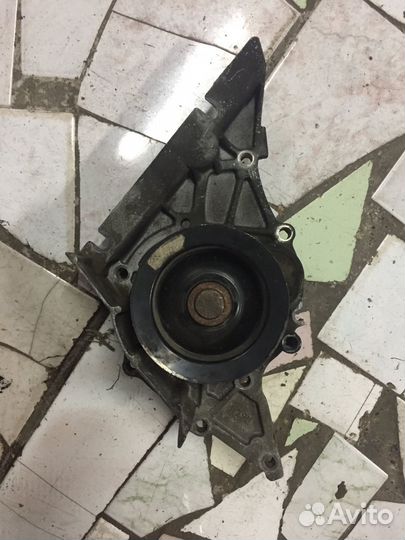 Помпа Audi A8 D3 4.2