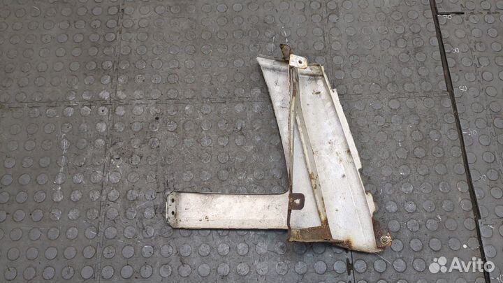 Ресничка под фару левая Volkswagen Crafter