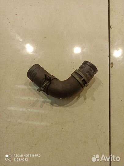 Патрубок системы охлаждения