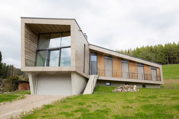 Коттедж 246,5 м² на участке 10 сот.